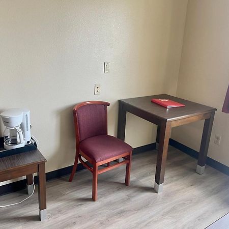 Econo Lodge Inn & Suites Корнинг Стая снимка