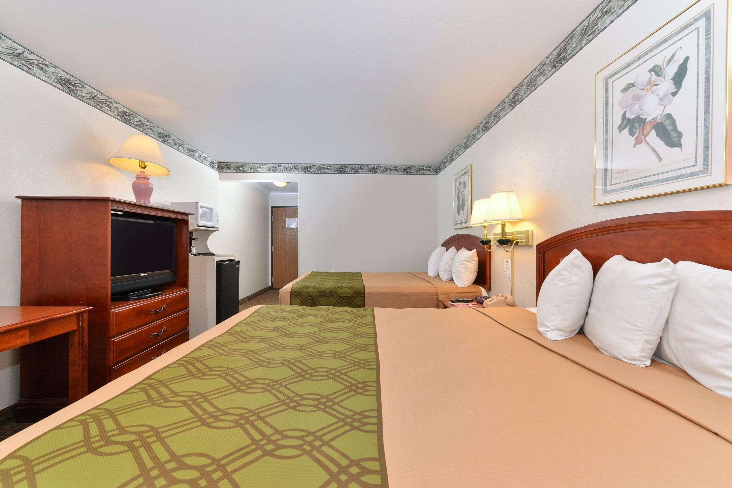 Econo Lodge Inn & Suites Корнинг Екстериор снимка