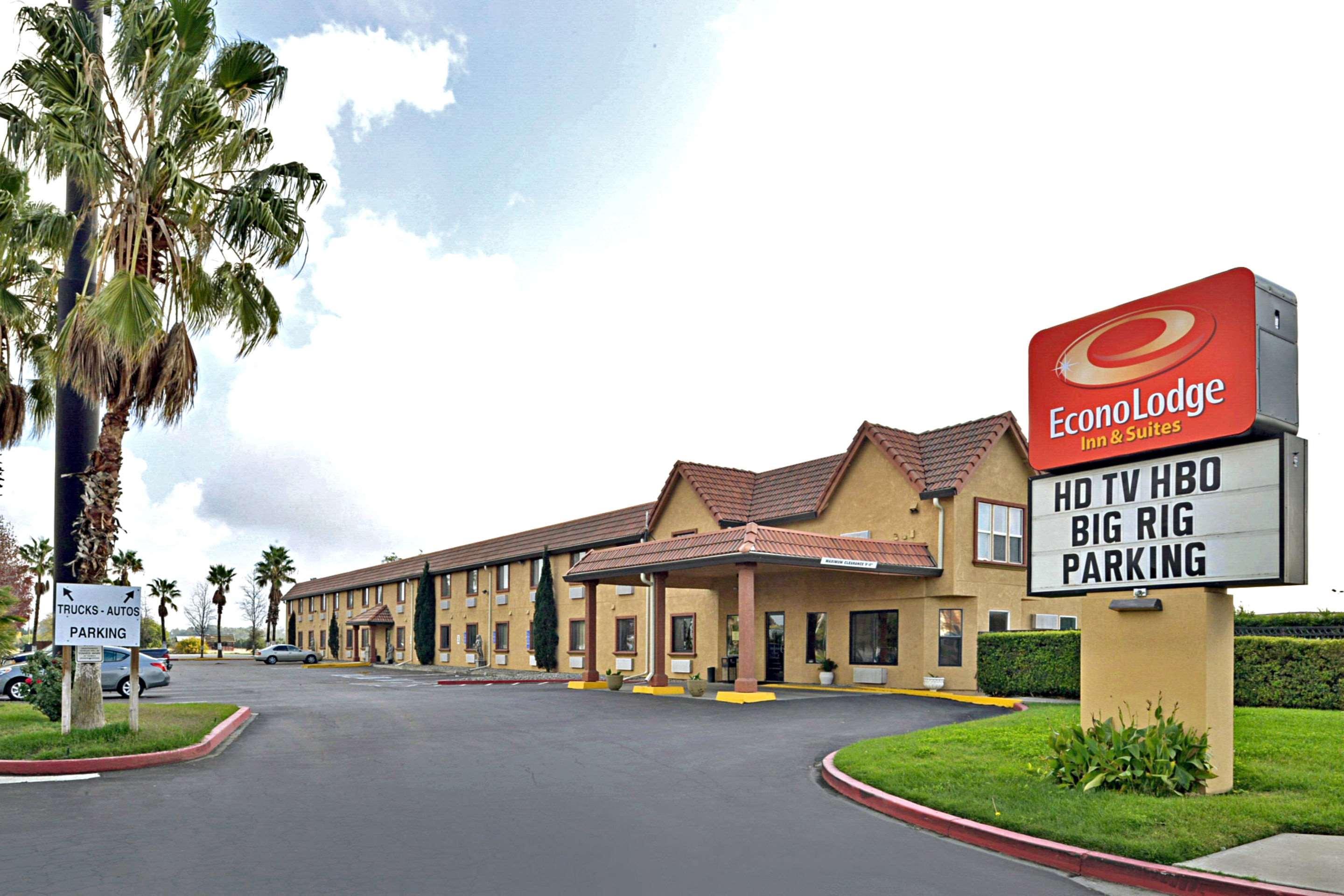 Econo Lodge Inn & Suites Корнинг Екстериор снимка