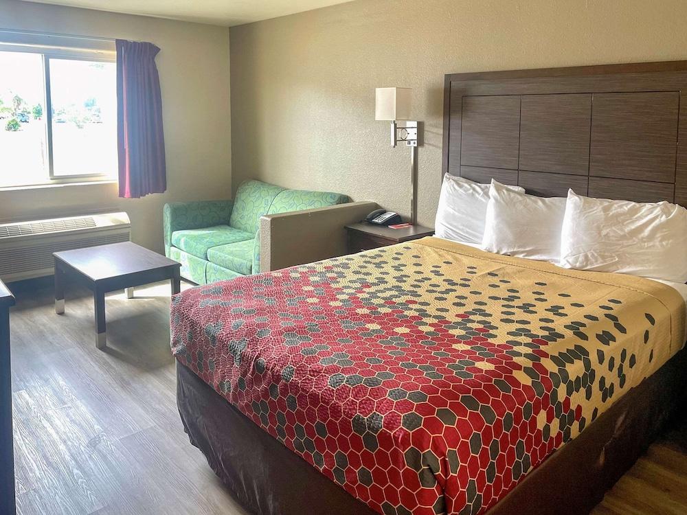 Econo Lodge Inn & Suites Корнинг Екстериор снимка