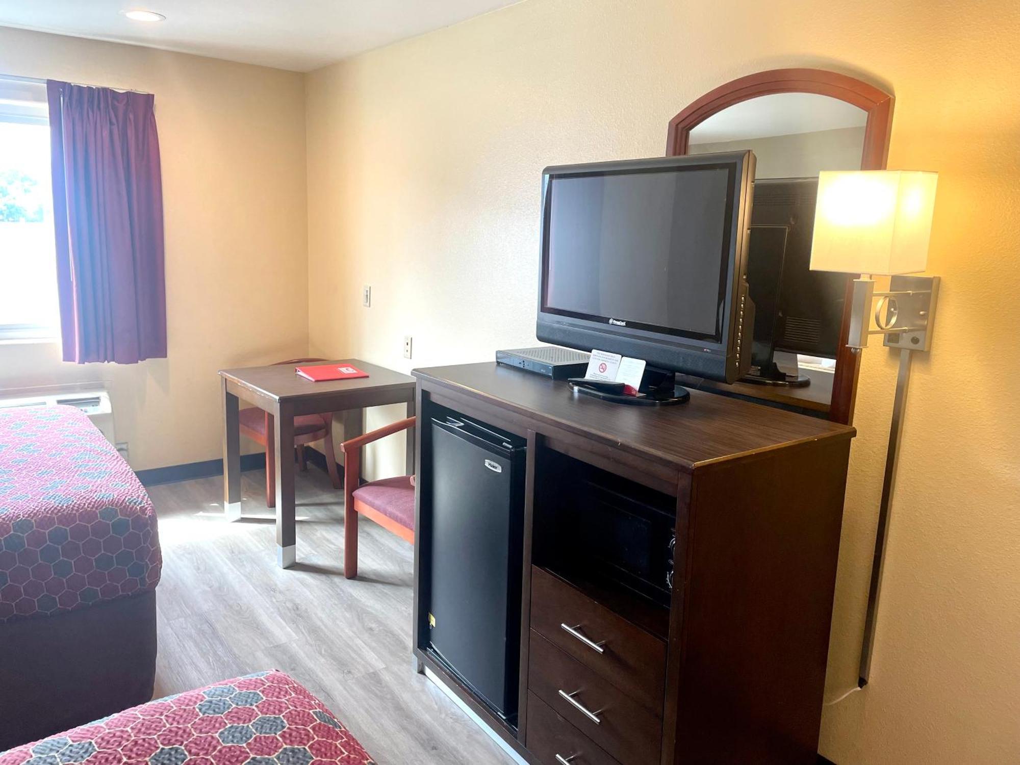 Econo Lodge Inn & Suites Корнинг Стая снимка
